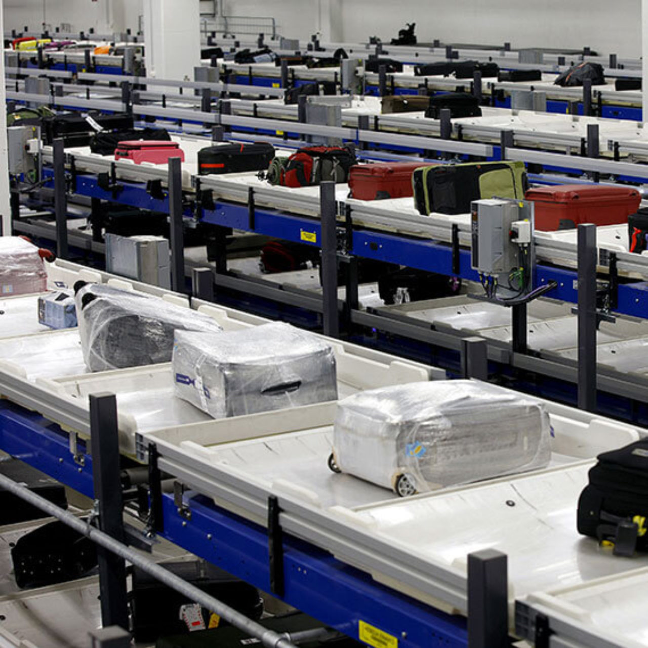 Beumer CrisBag® Independent Carrier System (ICS)