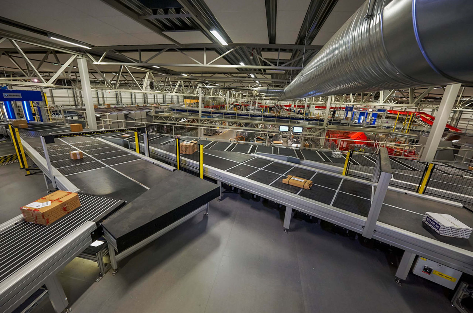 Automated Distribution Center Benefits and cases