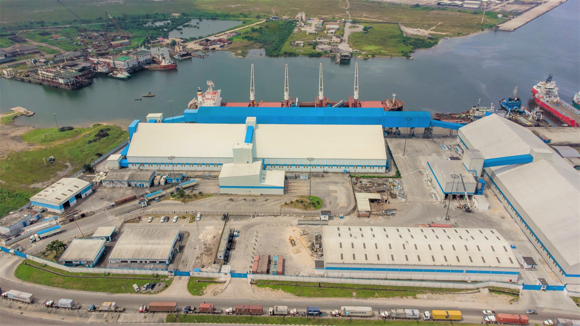 Samart Container Loading Smart Bulk Material Handling - BEUMER Group