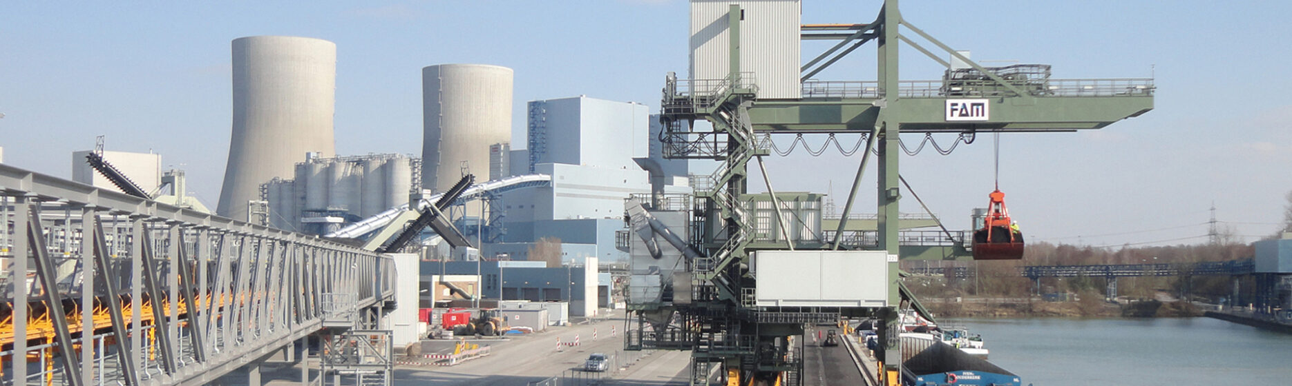 FAM Ship Unloaders for Bulk Terminals | BEUMER Group