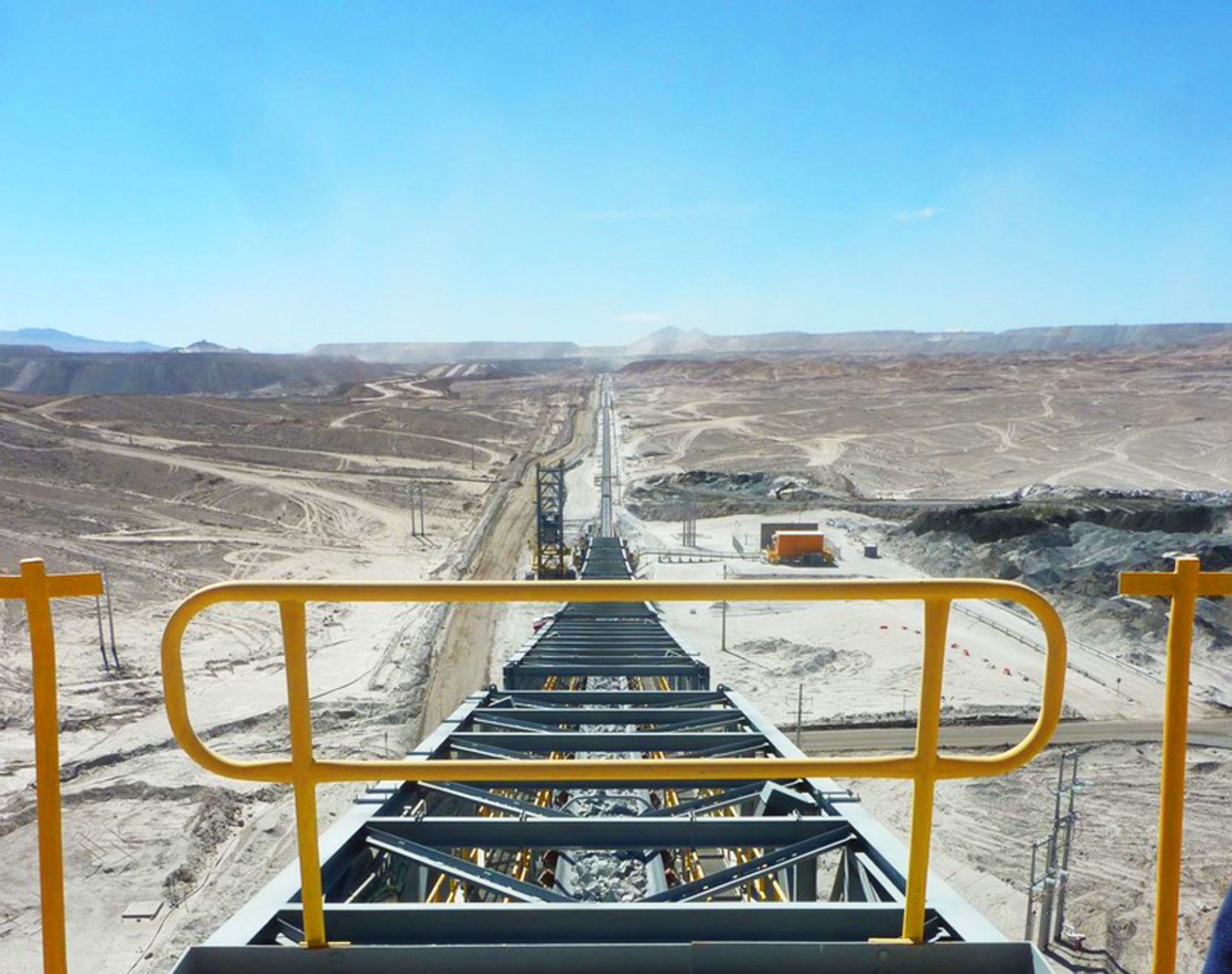 Intelligent Material Handling - BEUMER Group