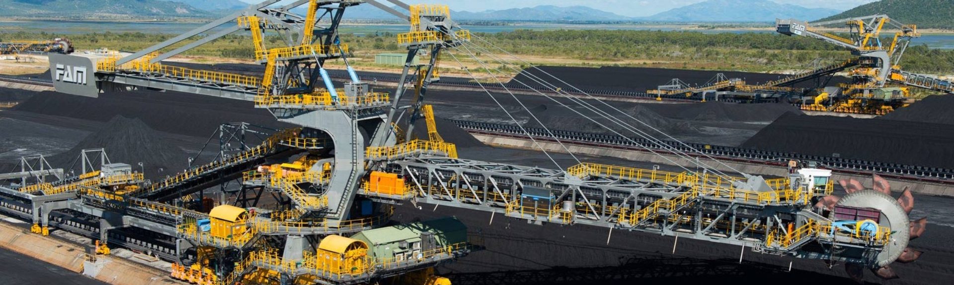 Smart Bulk Material Handling - BEUMER Group