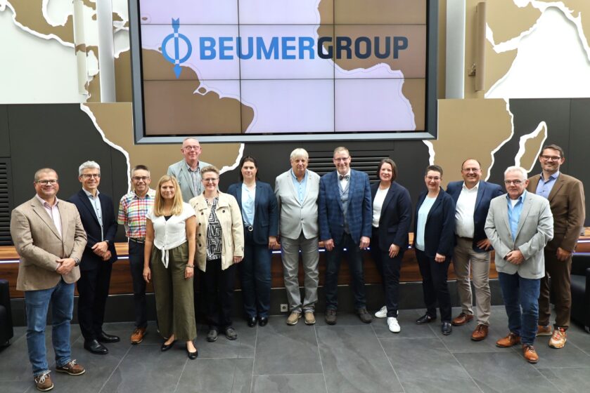 BEUMER Group ehrt Mitarbeitende für 25 Jahre Betriebszugehörigkeit