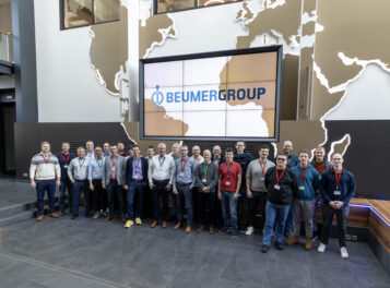 Fraunhofer Institute for Material Flow and Logistics IML and BEUMER Group launch "Enterprise Lab" for the development of mobile robots