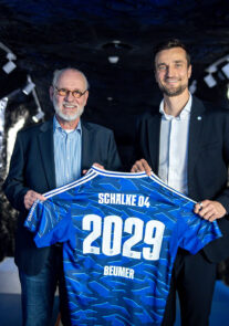 BEUMER Group wird neuer Hauptpartner des FC Gelsenkirchen-Schalke 04 e.V. - Dr. Christoph Beumer und Matthias Tillmann